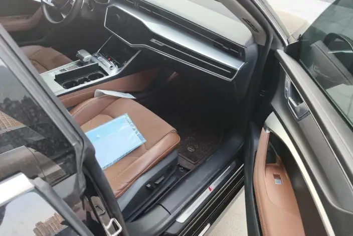 Audi A7 L 2024 Model 45 TFSI Luxury Model – фото 8