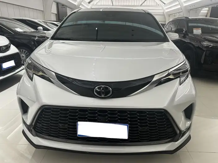 Granvia 2024 Model Intelligent Hybrid 2.5L 4WD Noble PLUS Edition – фото 2
