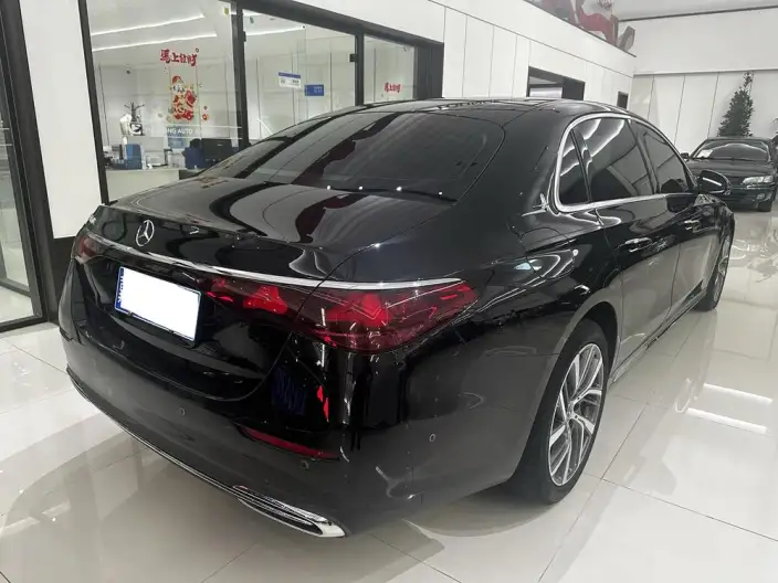 Mercedes-Benz E-Class 2025 Model Facelift E 260 L sedan – фото 6
