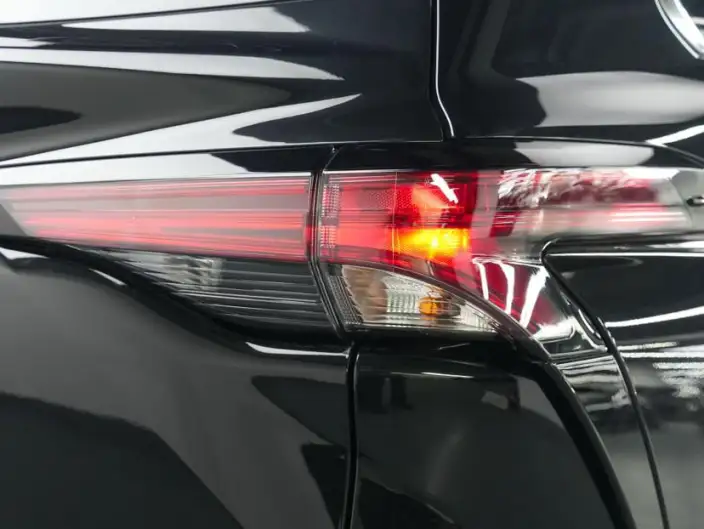 Toyota Sienna 2027 Model Hybrid 2.5L Deluxe Edition – фото 8