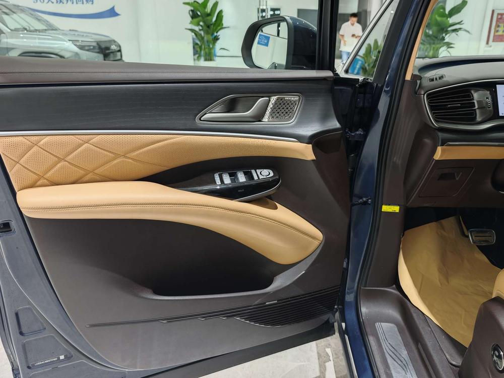 DENZA D9 DM 2025 Model S mart Driving Edition 1020 4WD Flagship – фото 6