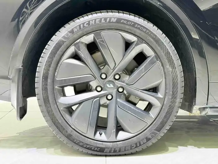 Li Auto L9 2024 Model Pro Edition – фото 7