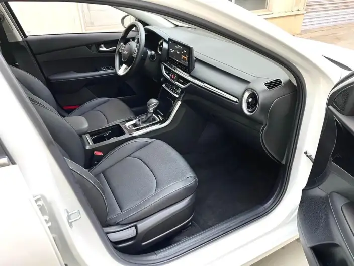 Kia K3 2021 Model Facelift 1.5L CVT Youth Edition – фото 8