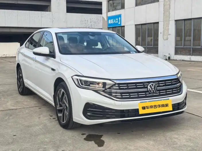 Volkswagen Sagitar 2025 Model 300TSI DSG Flying Version – фото 2