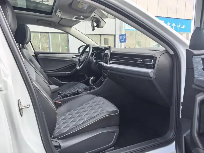 Volkswagen Sagitar 2025 Model 300TSI DSG Flying Version – фото 5