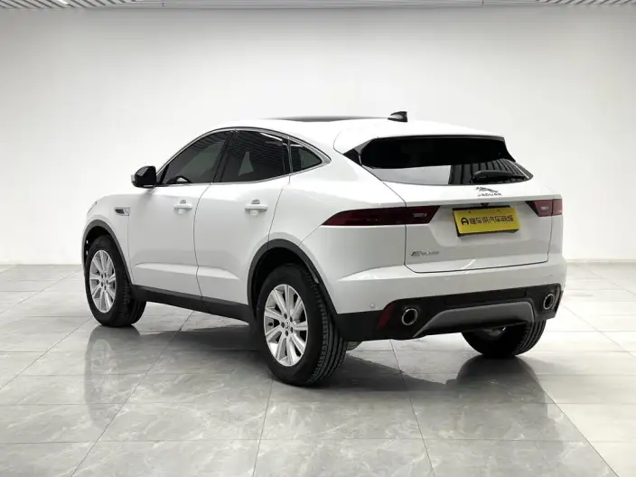 Jaguar E-PACE 2024 Model Youth Sports Edition R-DYNAMIC – фото 5