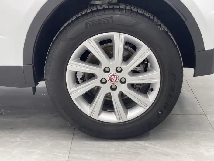 Jaguar E-PACE 2024 Model Youth Sports Edition R-DYNAMIC – фото 9