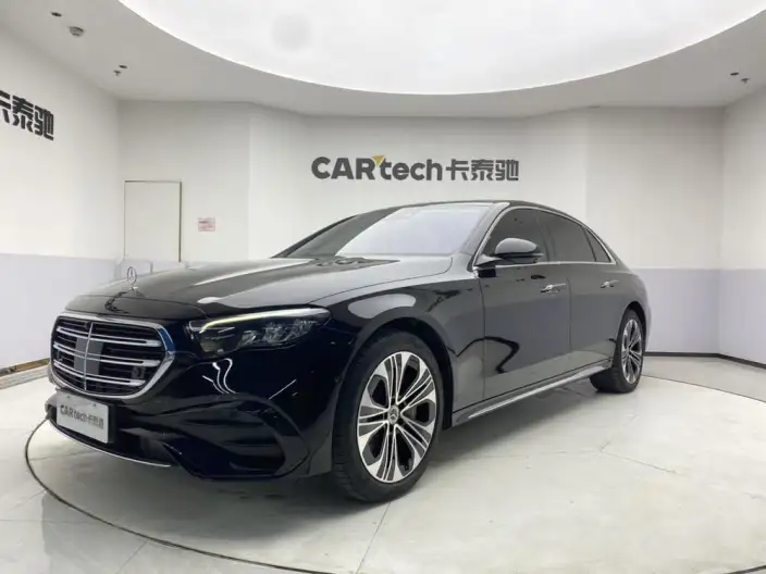 Mercedes-Benz E-Class PHEV 2024 Model E 350 e L Sports sedan – фото 1