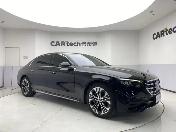 Mercedes-Benz E-Class PHEV 2024 Model E 350 e L Sports sedan – фото 3