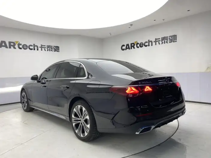 Mercedes-Benz E-Class PHEV 2024 Model E 350 e L Sports sedan – фото 5