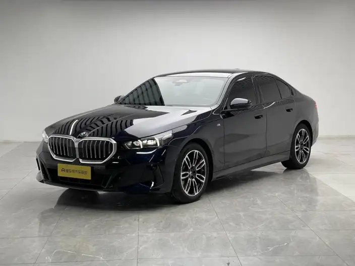 BMW 5 Series Imported 2024 Model 525i M Sports Set – фото 1