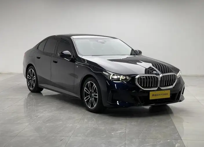 BMW 5 Series Imported 2024 Model 525i M Sports Set – фото 3