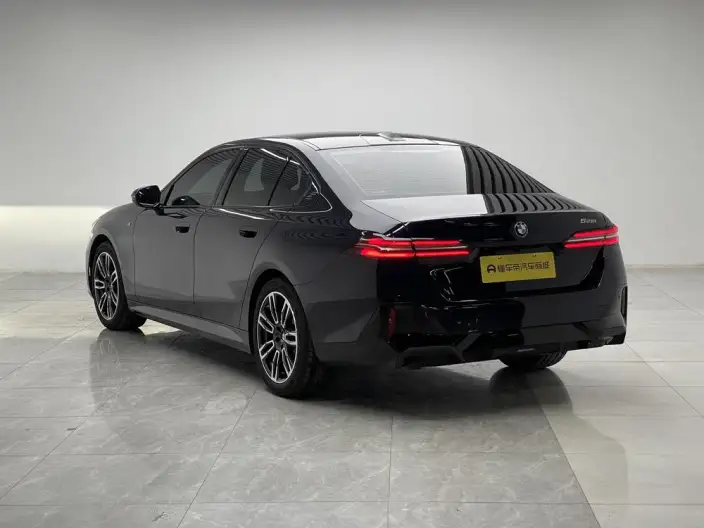 BMW 5 Series Imported 2024 Model 525i M Sports Set – фото 5