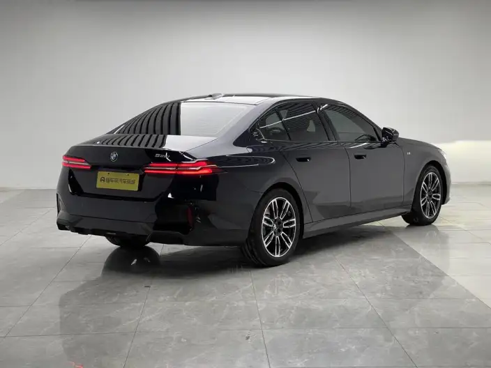 BMW 5 Series Imported 2024 Model 525i M Sports Set – фото 7