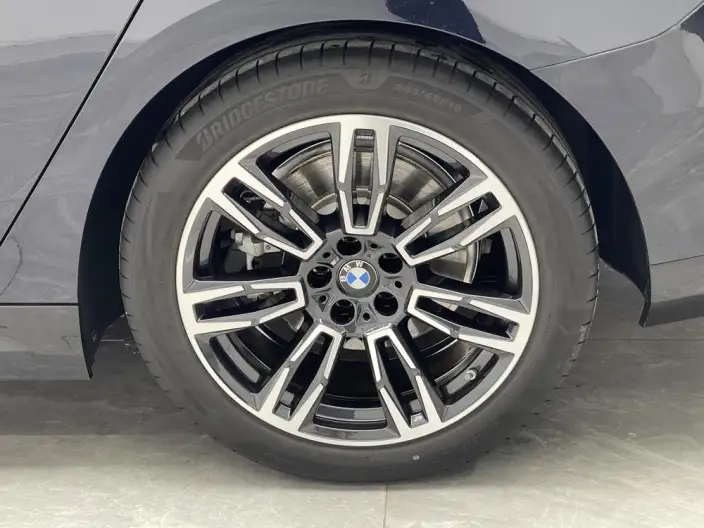 BMW 5 Series Imported 2024 Model 525i M Sports Set – фото 9