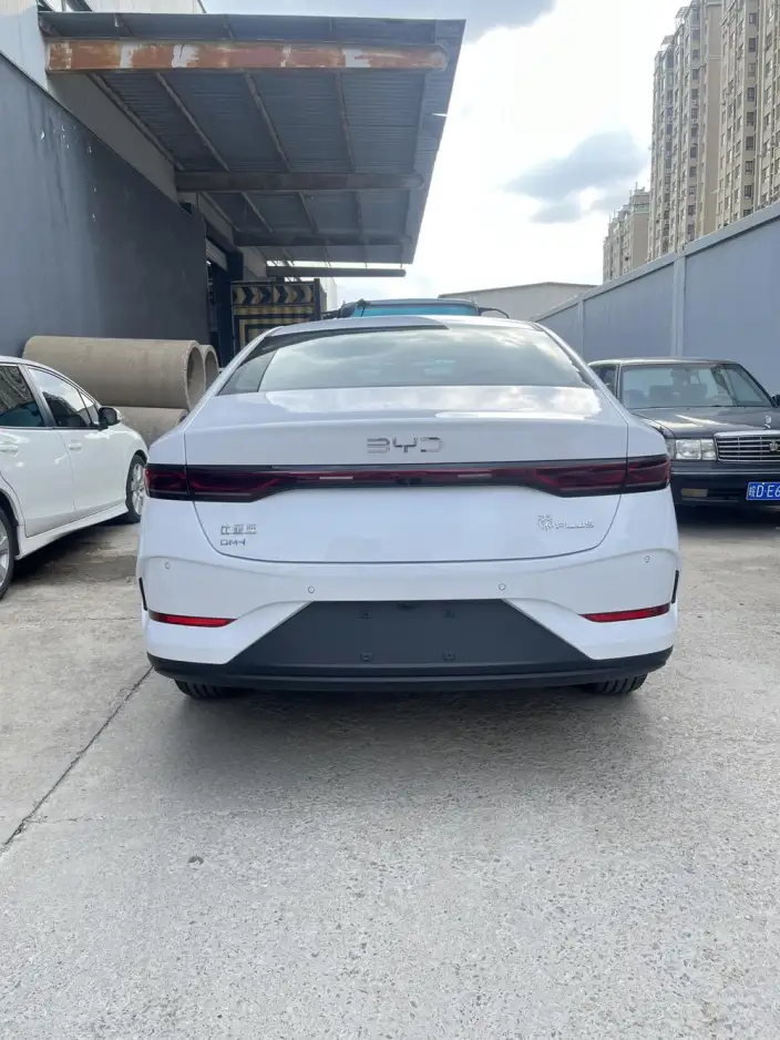 BYD Qin PLUS DM 2026 Model DM-i 128KM Enterprising Model – фото 5