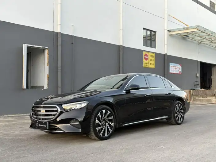 Mercedes-Benz E-Class 2025 Model E 300 L Luxury Model sedan – фото 1