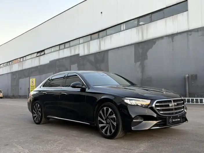 Mercedes-Benz E-Class 2025 Model E 300 L Luxury Model sedan – фото 3