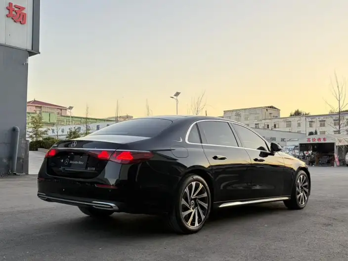 Mercedes-Benz E-Class 2025 Model E 300 L Luxury Model sedan – фото 7