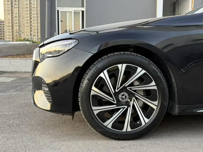Mercedes-Benz E-Class 2025 Model E 300 L Luxury Model sedan – фото 8