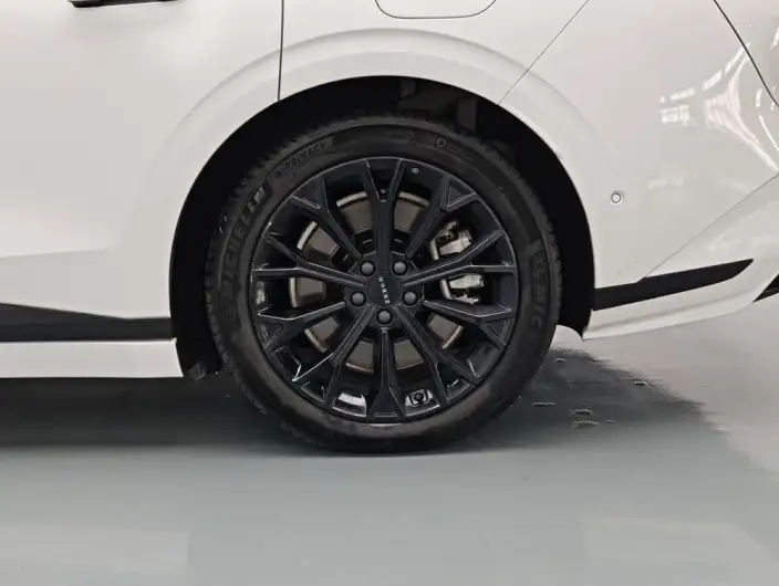 ZEEKR 007GT 2025 Model Rear Drive Smart Driving Edition 75kWh – фото 9