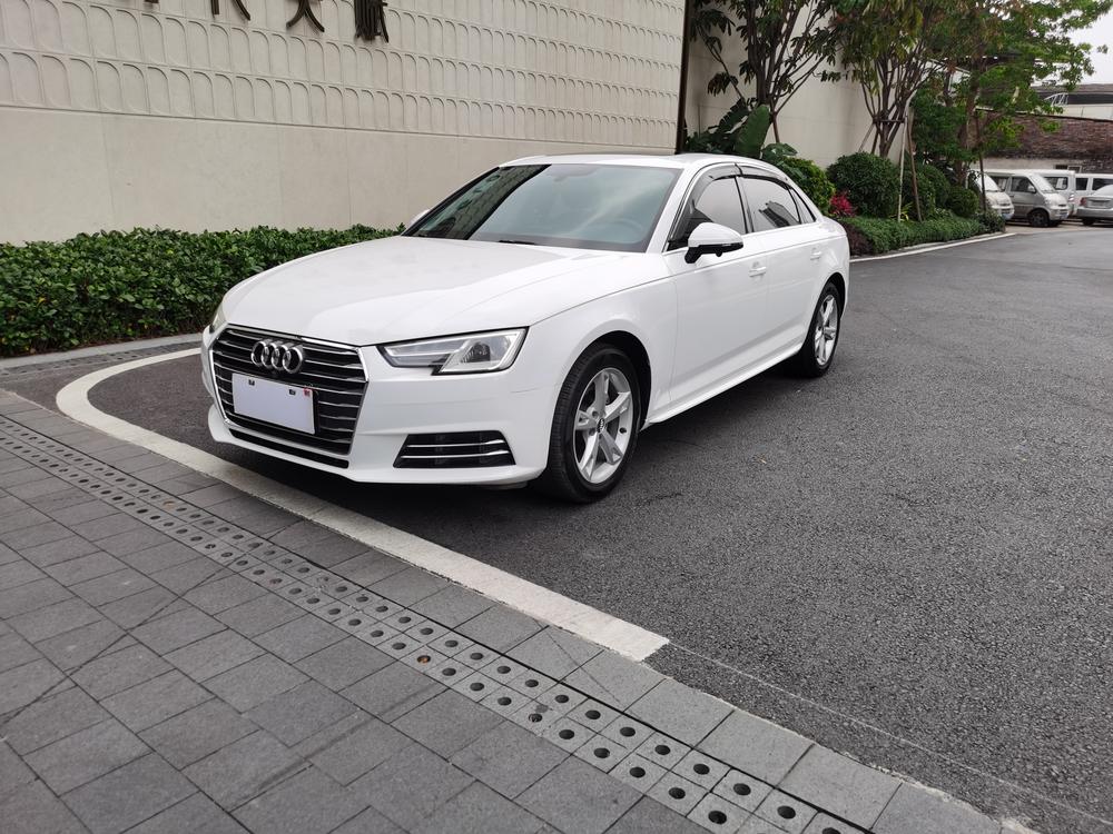 Audi A4L 2018 30th Anniversary 30 TFSI Entry – фото 1