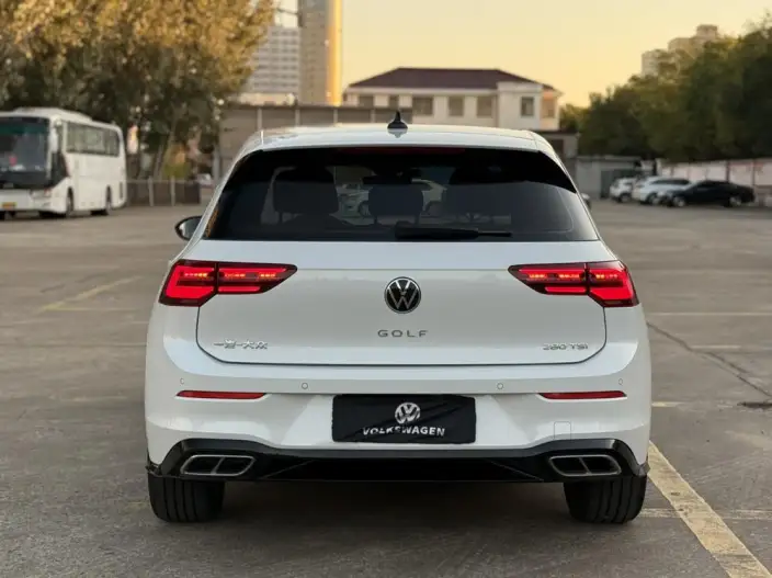 Volkswagen Golf 2021 Model 280TSI DSG R-Line – фото 5