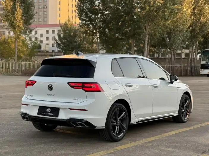 Volkswagen Golf 2021 Model 280TSI DSG R-Line – фото 6