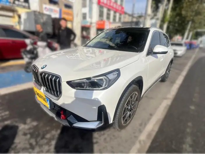 BMW X1 2026 Model sDrive25Li X Design Set – фото 1