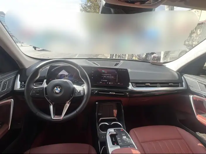 BMW X1 2026 Model sDrive25Li X Design Set – фото 5