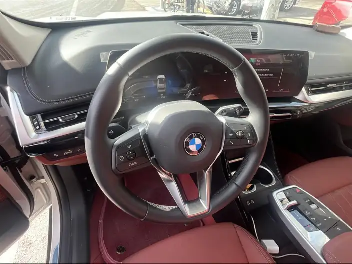 BMW X1 2026 Model sDrive25Li X Design Set – фото 7