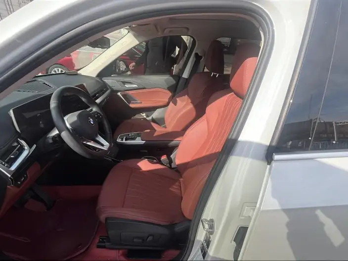 BMW X1 2026 Model sDrive25Li X Design Set – фото 9