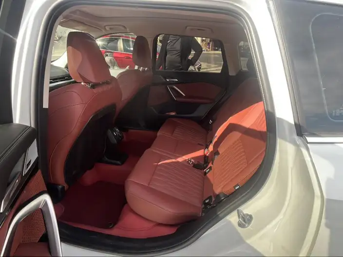 BMW X1 2026 Model sDrive25Li X Design Set – фото 10