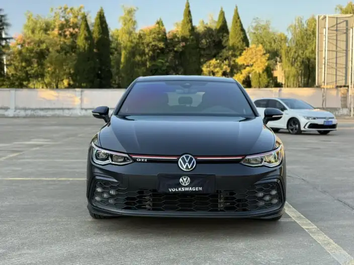 Volkswagen Golf GTI 2021 Model 380TSI DSG GTI – фото 2