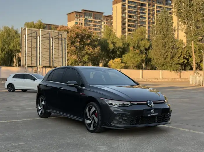 Volkswagen Golf GTI 2021 Model 380TSI DSG GTI – фото 3