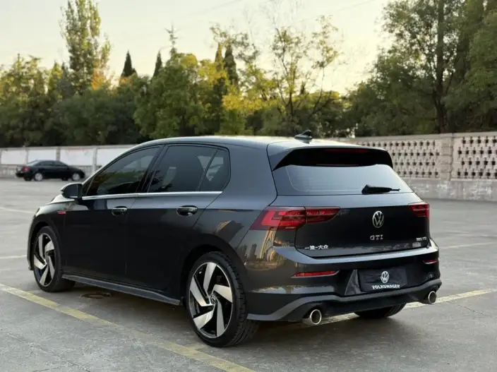 Volkswagen Golf GTI 2021 Model 380TSI DSG GTI – фото 4