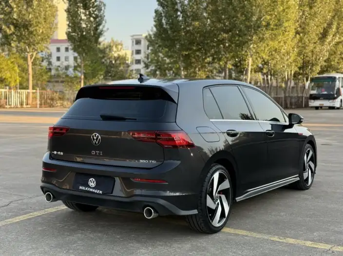 Volkswagen Golf GTI 2021 Model 380TSI DSG GTI – фото 6
