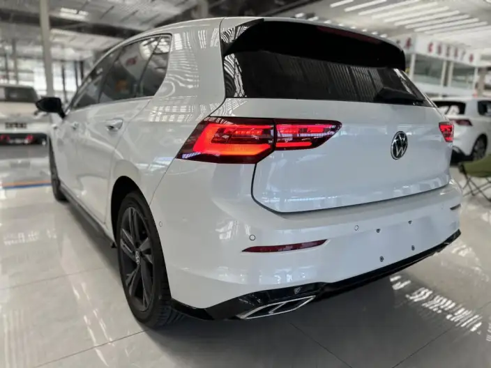 Volkswagen Golf 2024 Model 280TSI DSG R-Line 50 Legend Edition – фото 4