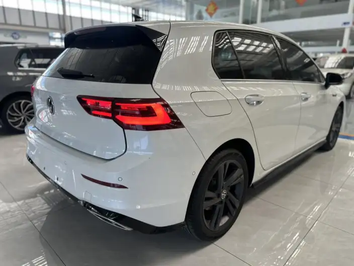 Volkswagen Golf 2024 Model 280TSI DSG R-Line 50 Legend Edition – фото 6