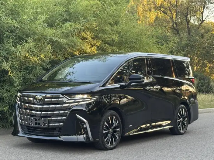 Elfa 2023 Model 2.5L Intelligent Hybrid 4WD Premium