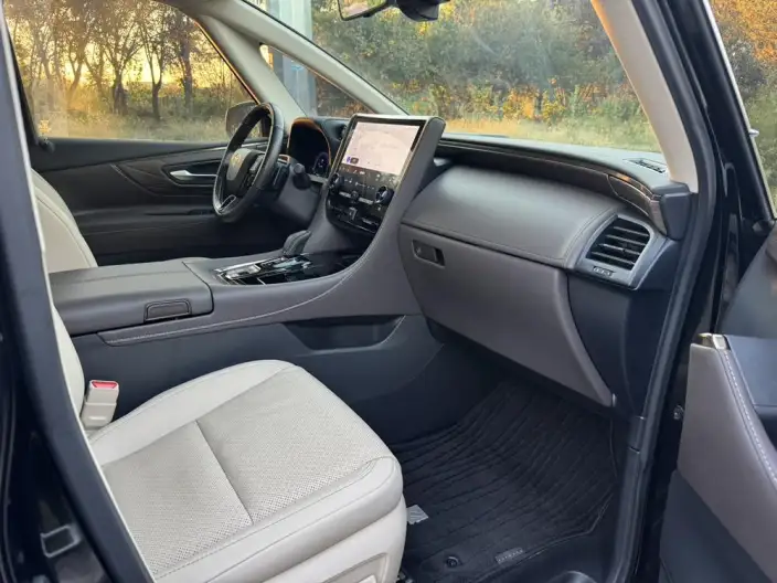 Elfa 2023 Model 2.5L Intelligent Hybrid 4WD Premium – фото 8