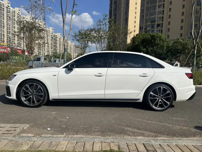 Audi A4 L 2023 Model 40 TFSI quattro Luxury Dynamic Model