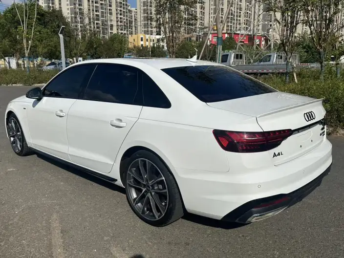 Audi A4 L 2023 Model 40 TFSI quattro Luxury Dynamic Model – фото 5