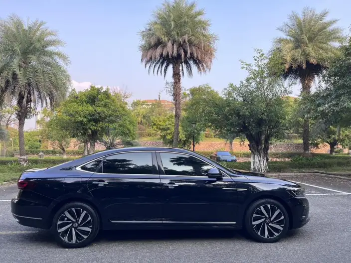Volkswagen Passat 2023 Model Facelift 330TSI Deluxe Edition – фото 7