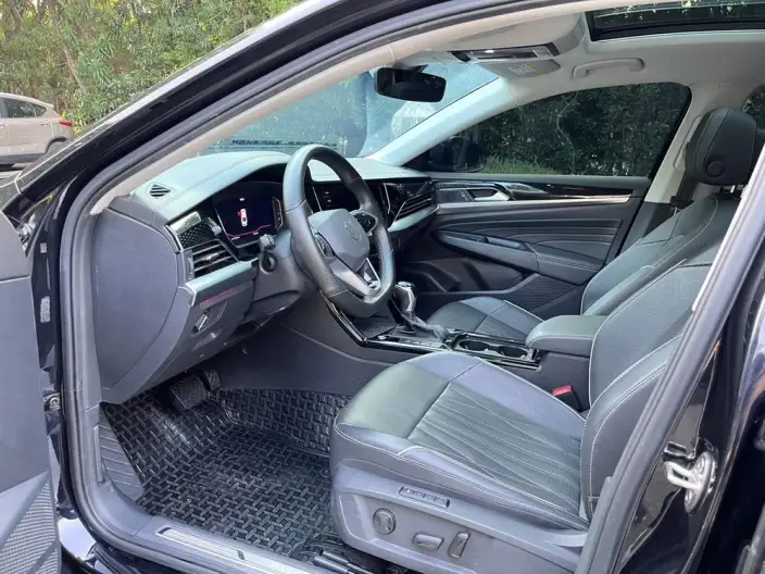 Volkswagen Passat 2023 Model Facelift 330TSI Deluxe Edition – фото 10