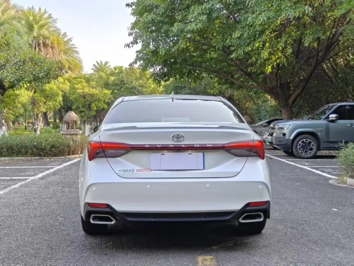 Toyota Avalon 2023 Model 2.5L Automatic Deluxe Edition – фото 5