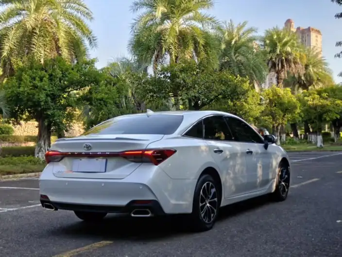Toyota Avalon 2023 Model 2.5L Automatic Deluxe Edition – фото 6