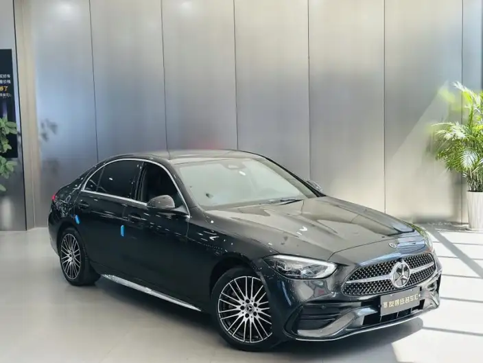 Mercedes-Benz C-Class 2025 Model C 260 L Sports Edition – фото 3