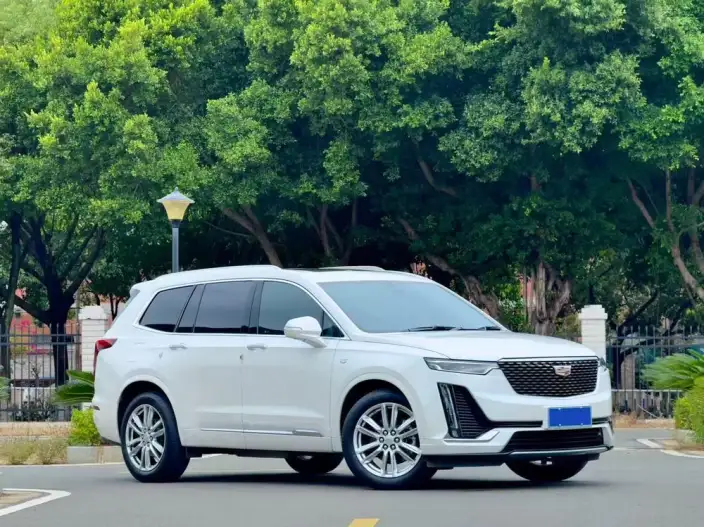Cadillac XT6 2022 Model 2.0T VII seat 2WD Luxury Model – фото 3