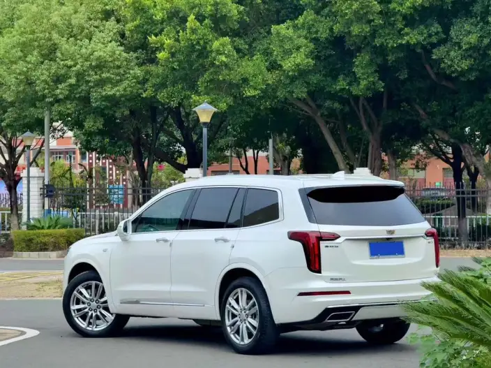 Cadillac XT6 2022 Model 2.0T VII seat 2WD Luxury Model – фото 4